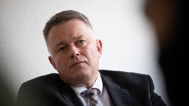 CDU-Fraktionschef fordert Entschuldigung nach Böhmermann-Tweet