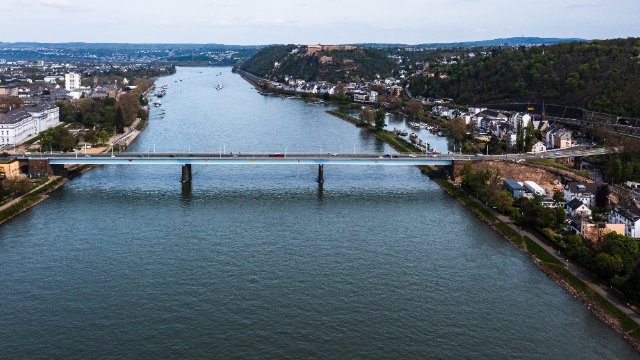 Pfaffendorfer Brücke für zweimal drei Tage ab 21 Uhr voll gesperrt