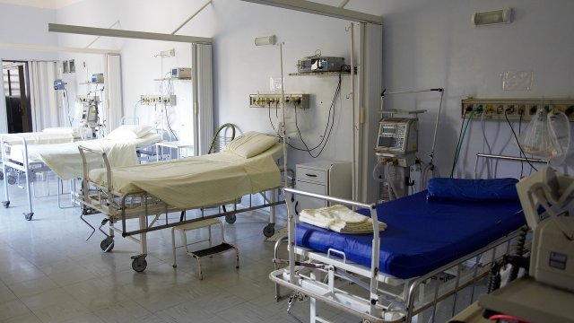 Minister lädt nach Insolvenz von Klinikgesellschaft zu Treffen