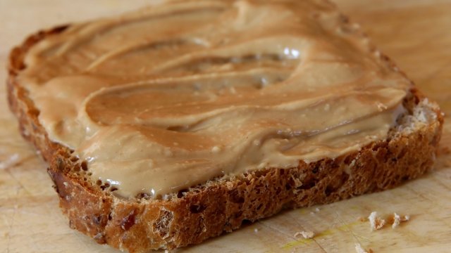 Erdnussbutter wegen fehlerhafter Allergenkennzeichnung zurückgerufen