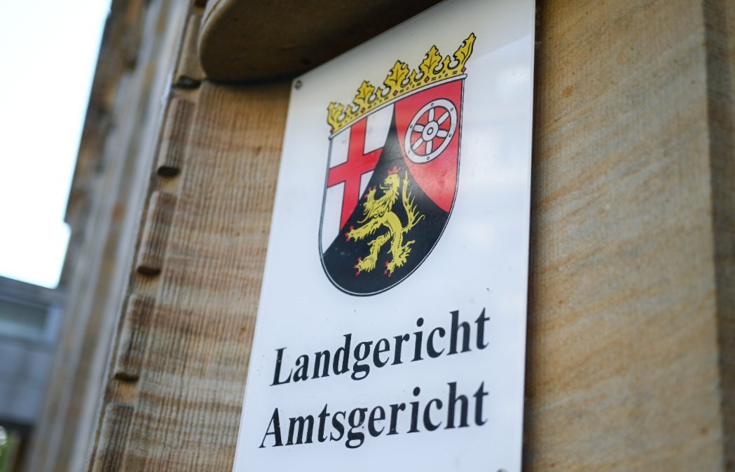Landgericht weist Klage wegen möglichem Corona-Impfschaden ab Landgericht weist Klage wegen möglichem Corona-Impfschaden ab