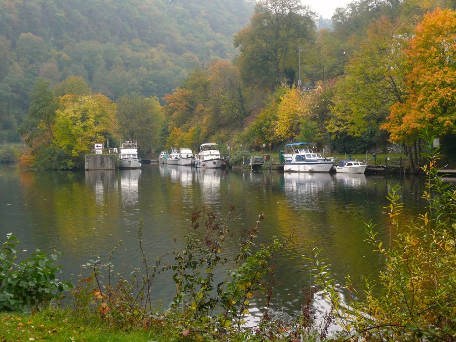 Polizei sucht in Lahn nach vermisster Frau Polizei sucht in Lahn nach vermisster Frau