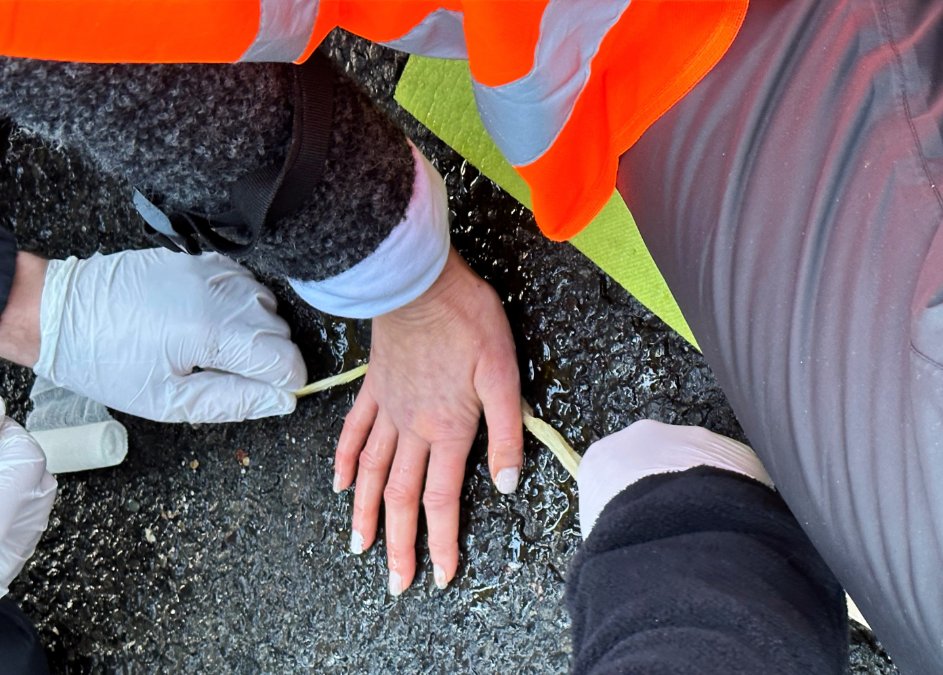 Klimakleber: Nur wenige Einsatzkosten wurden in Rechnung gestellt Klimakleber: Nur wenige Einsatzkosten wurden in Rechnung gestellt