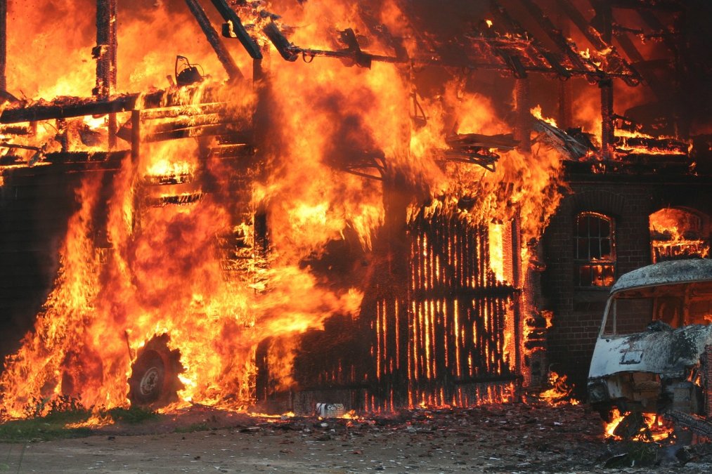 Badenhard: Scheune im Hunsrück durch Brand zerstört Badenhard: Scheune im Hunsrück durch Brand zerstört