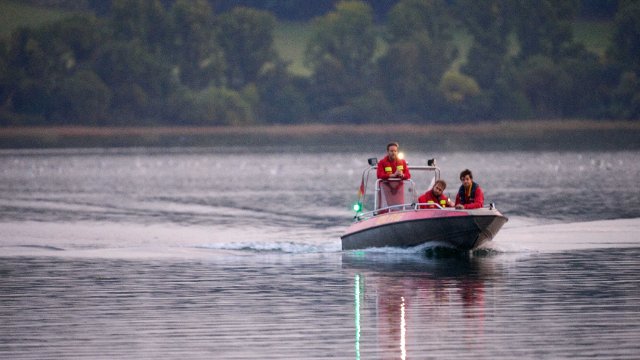 Traurige Gewissheit: Pilot stirbt bei Absturz von Leichthubschrauber in Laacher See