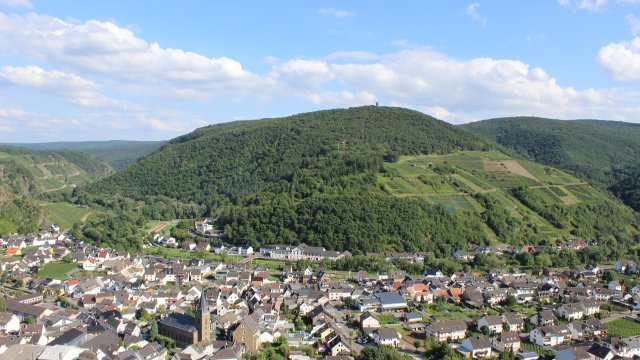 900 Jahre getrennt: Marienthal gehört nun zu Dernau 