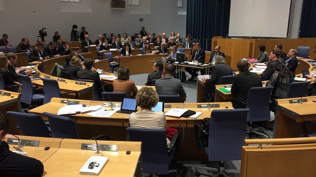 Kontroverse Landtagsdebatte über Migrationspolitik
