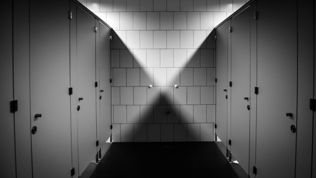Kreis MYK kämpft mit finanziellen Engpässen: Kein Geld für Schultoiletten 