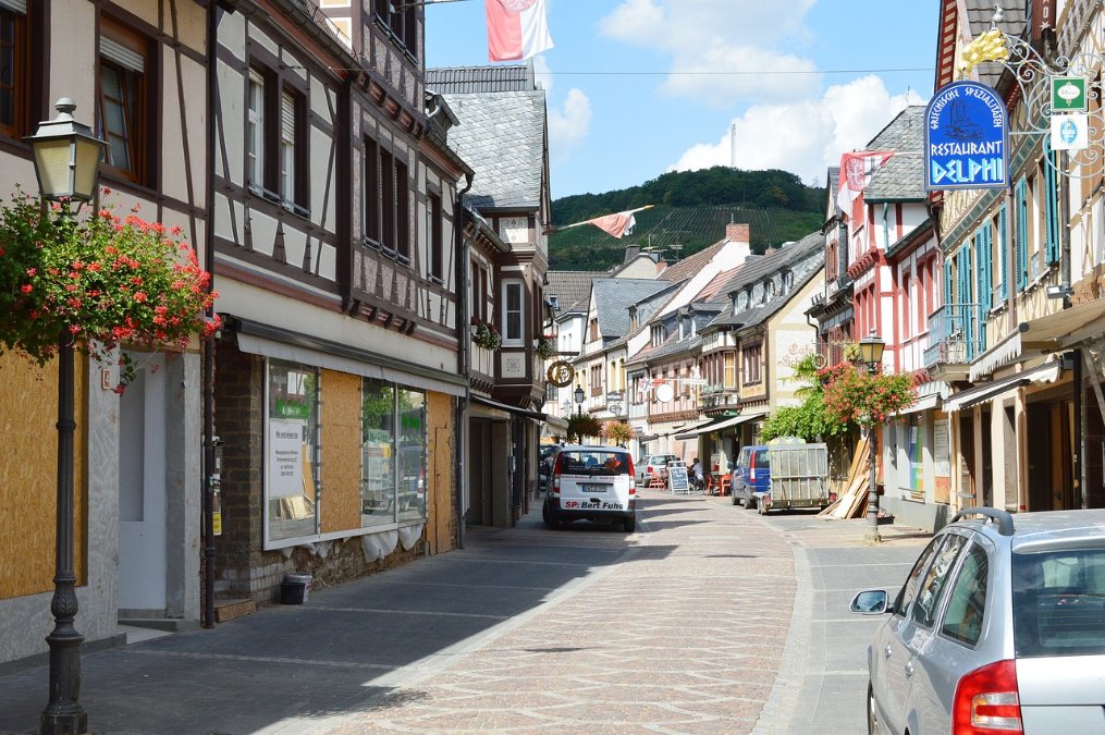Gutachter sieht erhebliche Mängel in Kreisverwaltung bei Ahrflut Gutachter sieht erhebliche Mängel in Kreisverwaltung bei Ahrflut