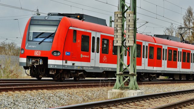 Warnstreik bei Bahn trifft Pendler und Reisende im Rhein-Main-Gebiet