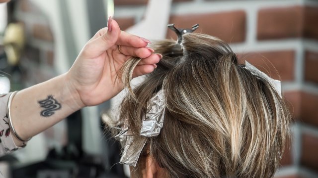 Kunde unzufrieden - Friseurtermin endet mit Polizeieinsatz