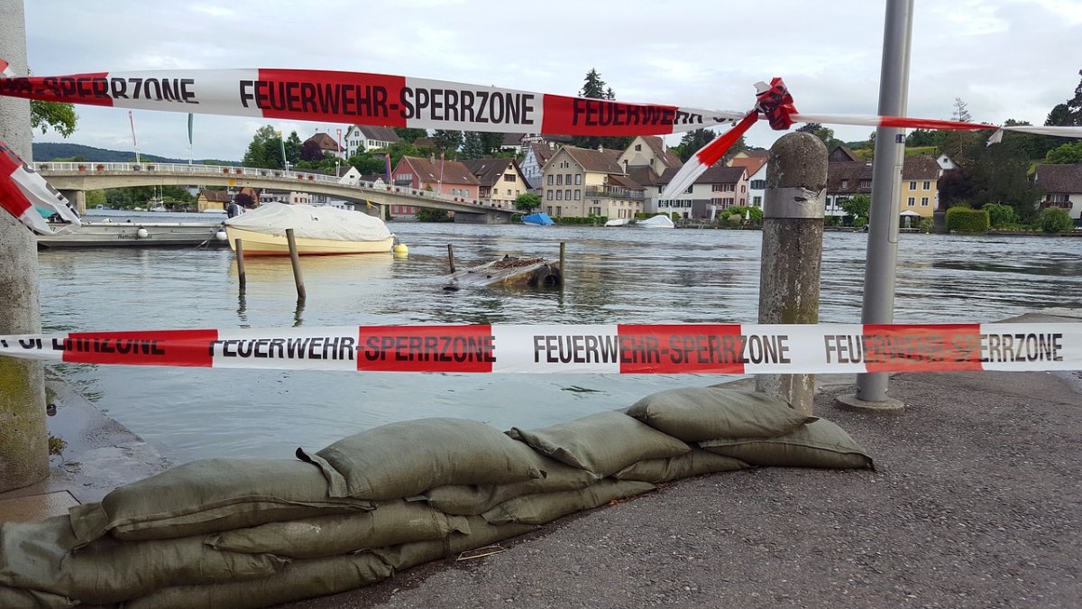 Steigende Wasserstände an Rhein und Mosel Steigende Wasserstände an Rhein und Mosel