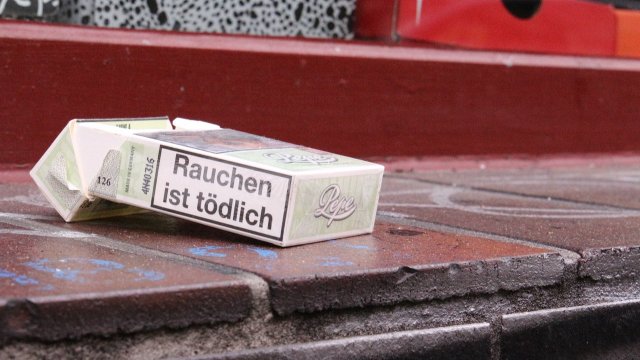 Westerwald: Aufbruch eines Zigarettenautomaten