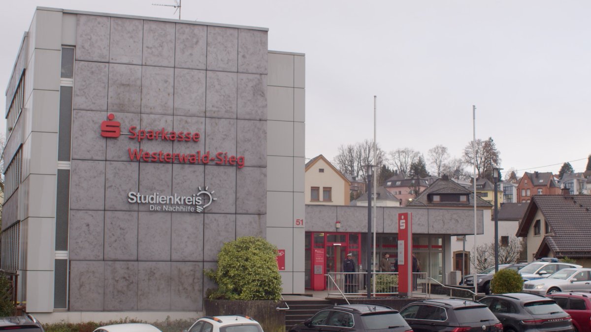 Bewaffneter Raubüberfall in Höhr-Grenzhausen Bewaffneter Raubüberfall in Höhr-Grenzhausen
