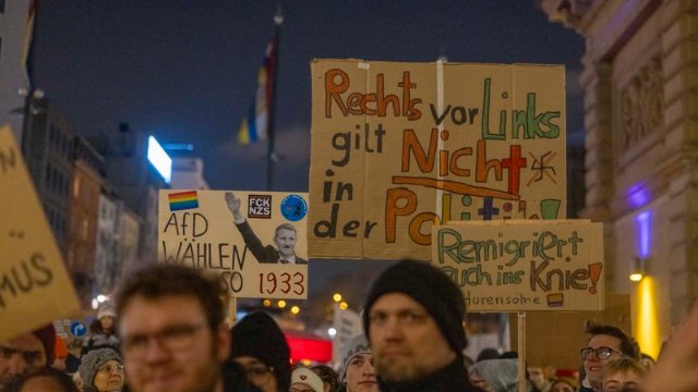 Tausende gehen in Rheinland-Pfalz gegen rechts auf die Straßen