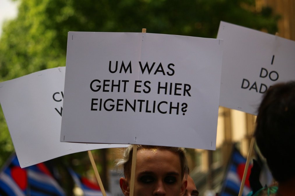 Mahnwache vor AfD-Büro in Koblenz