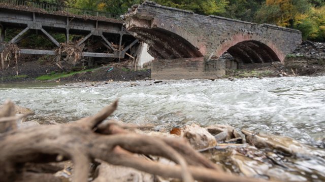 Für Wiederaufbau: Eisenbahnbrücken in Rech werden abgerissen