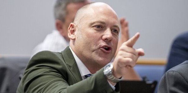Strafbefehl gegen AfD-Politiker wegen Video-Verbreitung rechtskräftig Strafbefehl gegen AfD-Politiker wegen Video-Verbreitung rechtskräftig