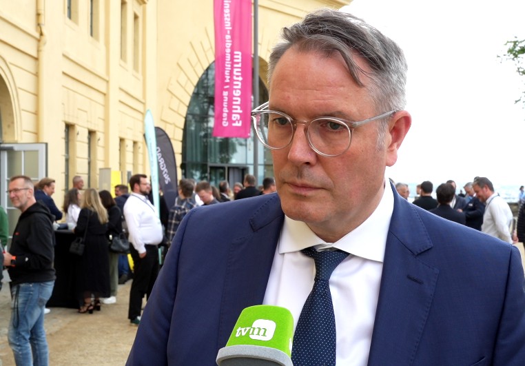 Schweitzer vor Wahl: «Ich bin ein bisschen angespannter als sonst» Schweitzer vor Wahl: «Ich bin ein bisschen angespannter als sonst»