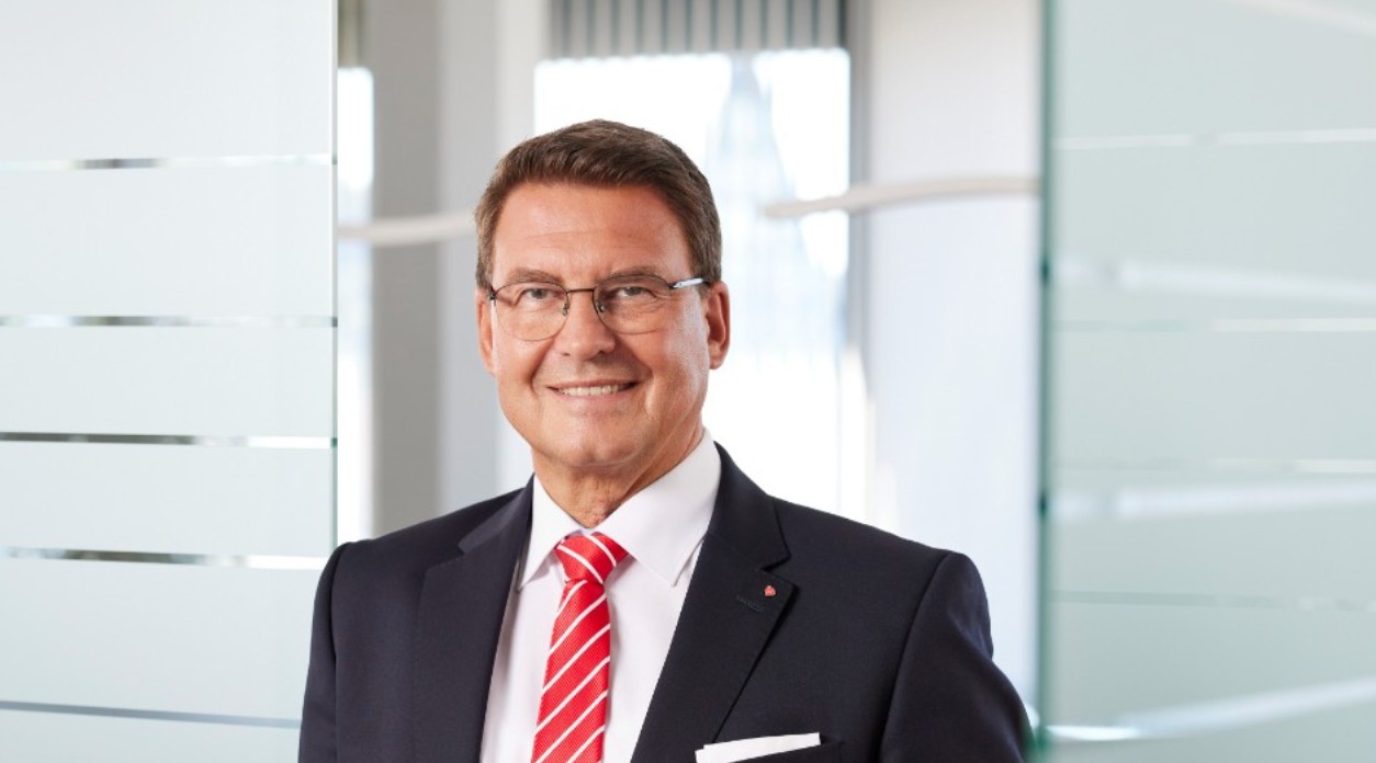 Matthias Nester feiert 40 Jahre Sparkasse Matthias Nester feiert 40 Jahre Sparkasse