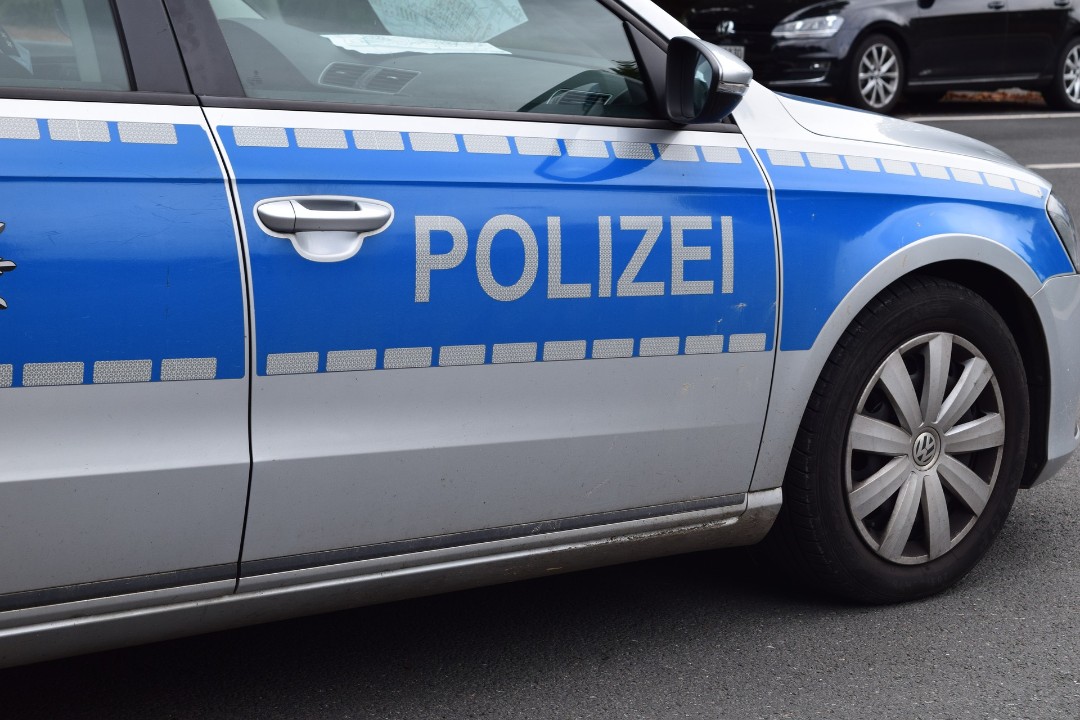 Obererbach: Alkoholisierter Fahrer rast in Böschung Obererbach: Alkoholisierter Fahrer rast in Böschung