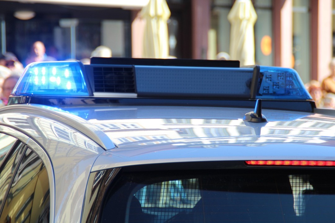 Radfahrer nach Zusammenstoß mit Bus schwer verletzt Radfahrer nach Zusammenstoß mit Bus schwer verletzt