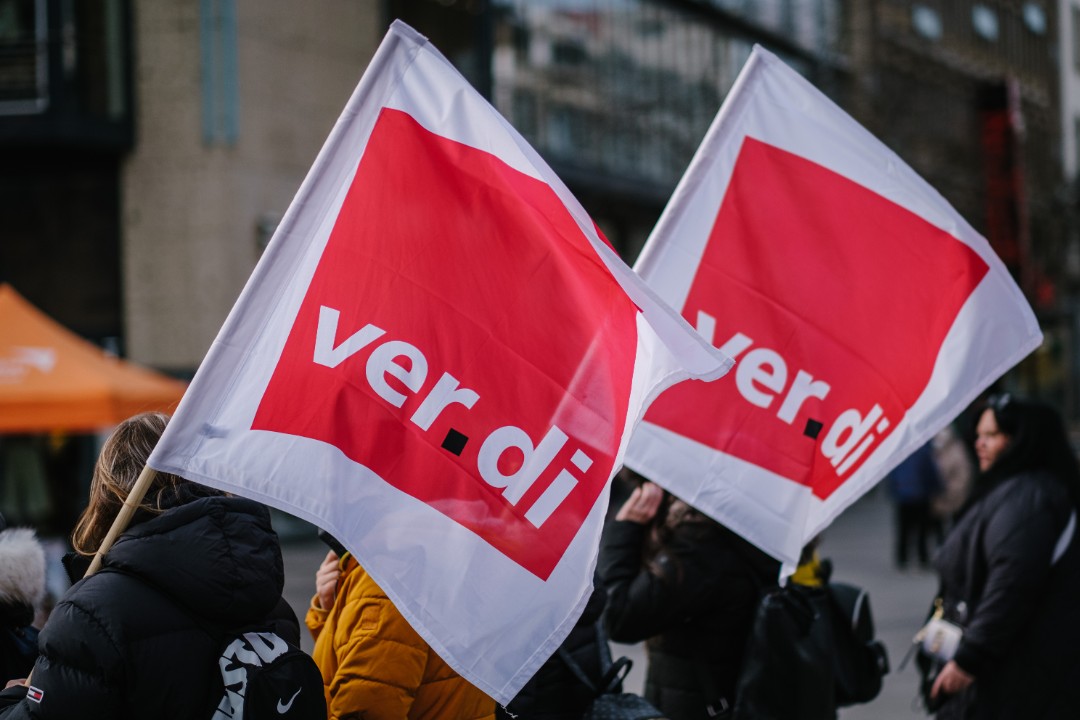 Warnstreiks zu Tarifverhandlungen für öffentliche Banken Warnstreiks zu Tarifverhandlungen für öffentliche Banken