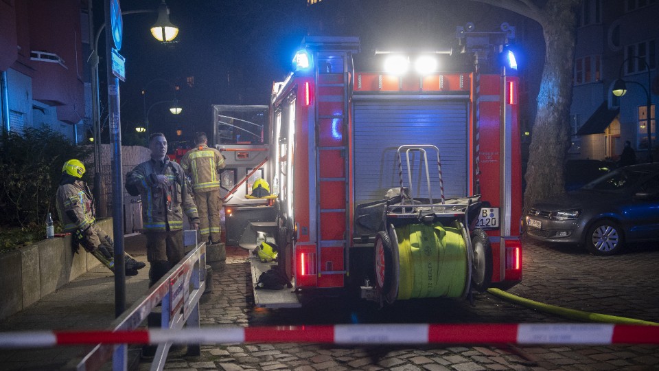 Mendig: Jugendliche stürzen in Schacht - schwer verletzt