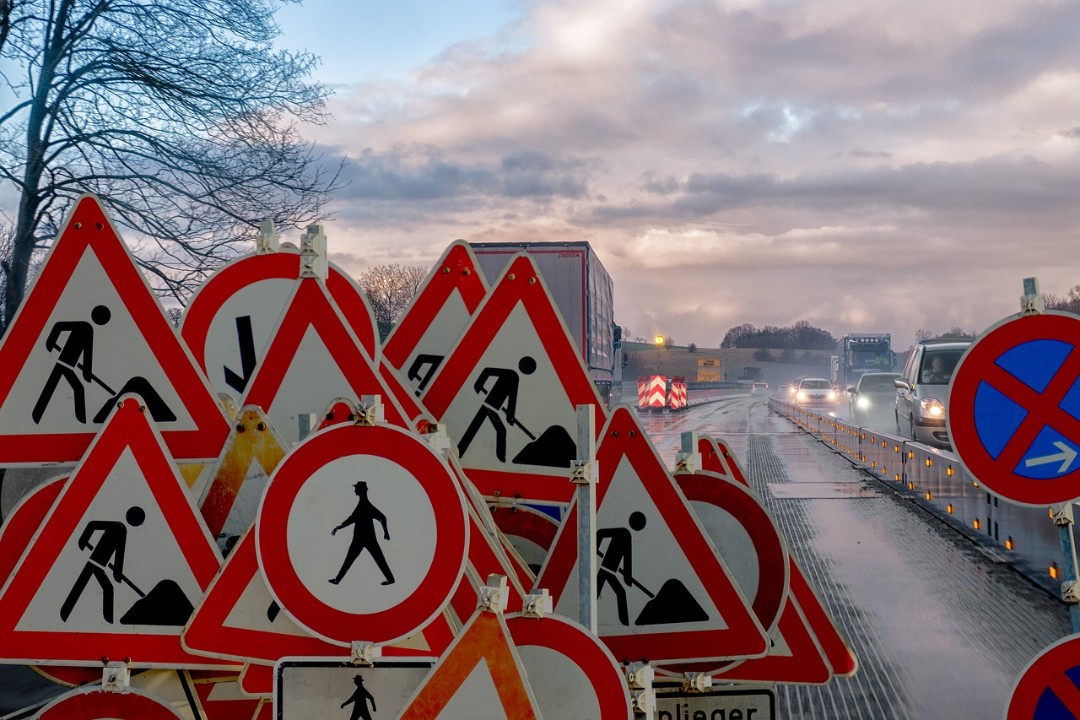 Handel hadert mit Baustellen in Vorweihnachtszeit