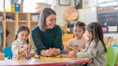 RLP verkürzt die Ausbildung der Erzieherinnen