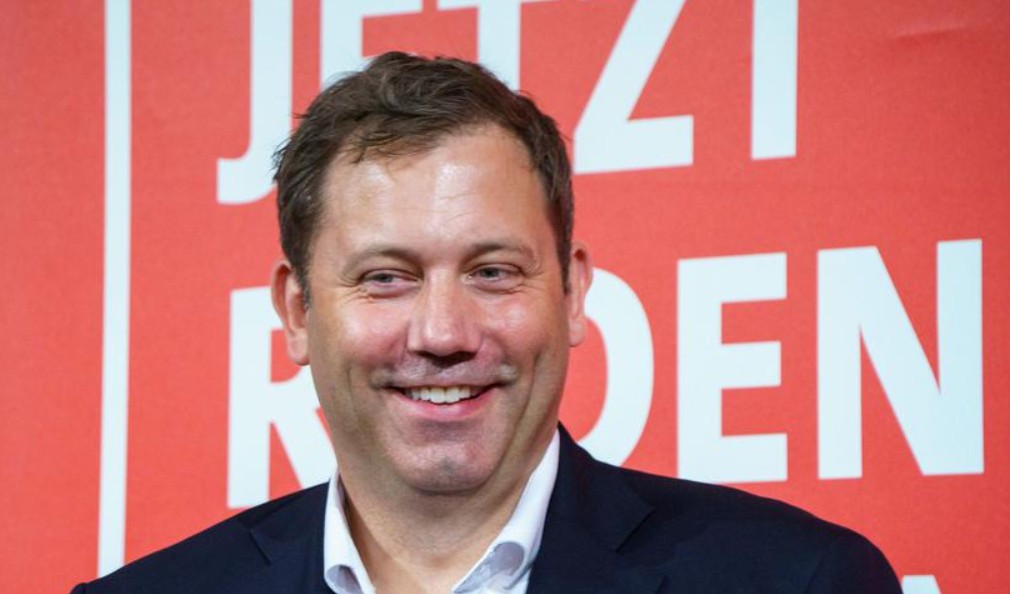 SPD-Chef warnt vor Streit auf offener Bühne bei Wahltermin SPD-Chef warnt vor Streit auf offener Bühne bei Wahltermin