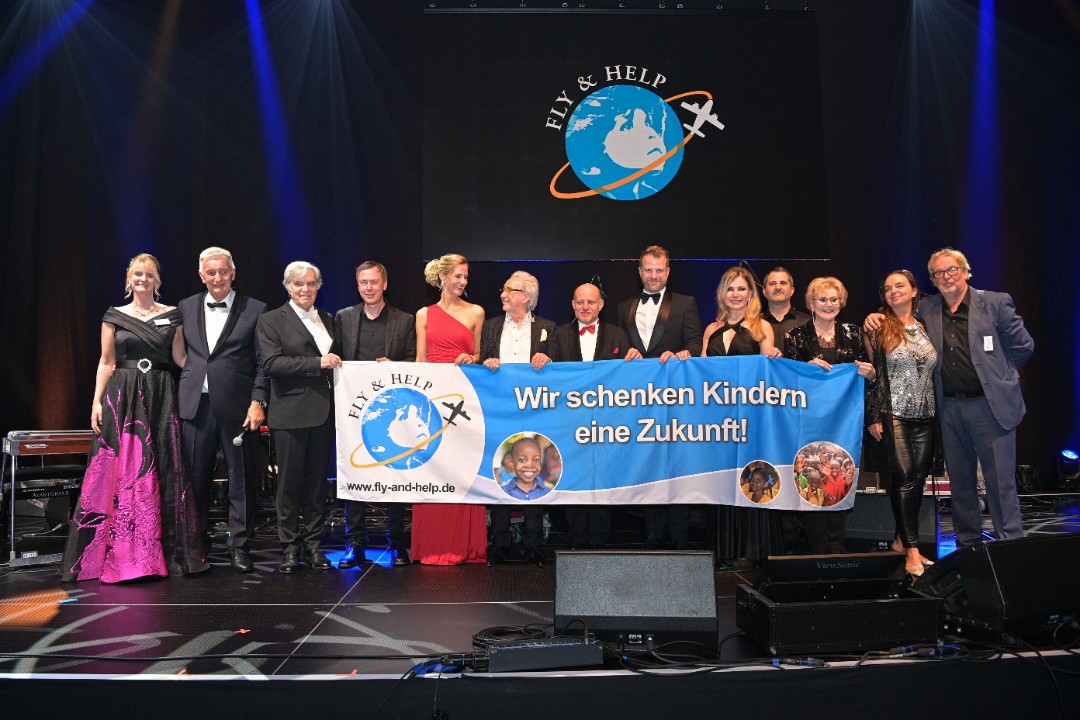 FLY & HELP Spendengala: 932.000 Euro ermöglichen Bau von 16 Schulen FLY & HELP Spendengala: 932.000 Euro ermöglichen Bau von 16 Schulen