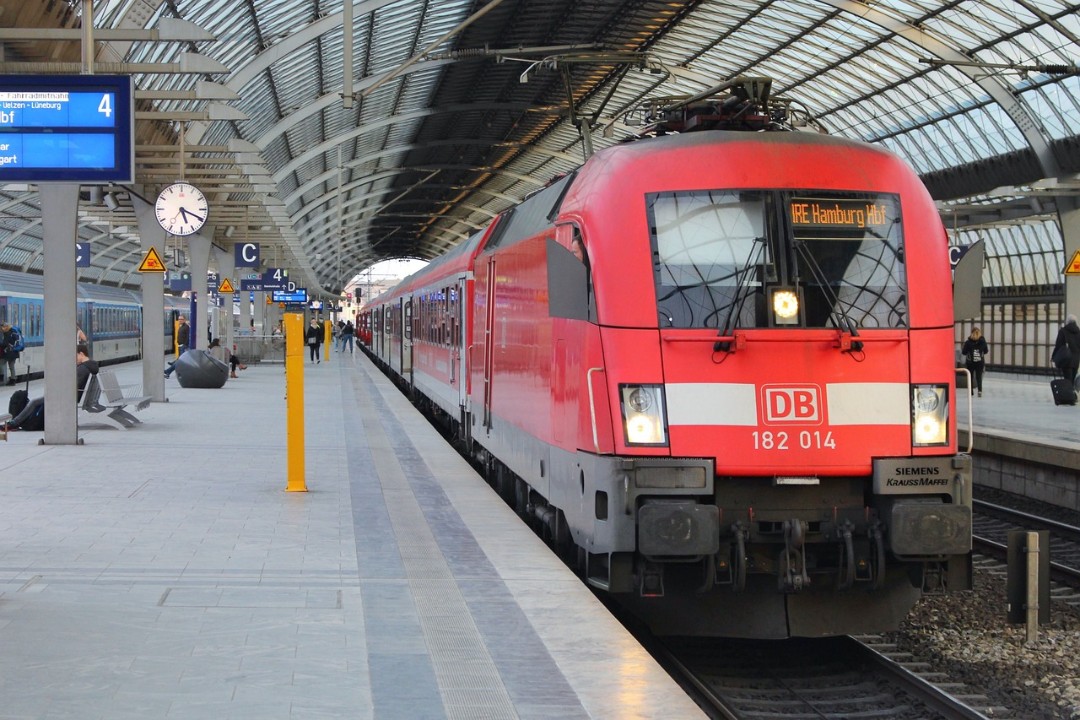 Preisanstieg - Fahren Reisende noch auf das Deutschlandticket ab? Preisanstieg - Fahren Reisende noch auf das Deutschlandticket ab?