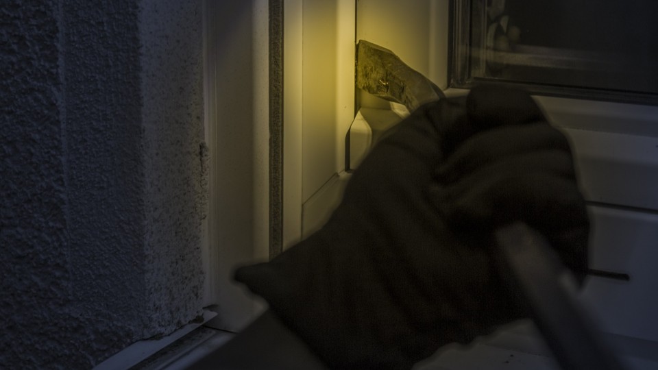 Zeugen gesucht: Einbruch in Grundschule