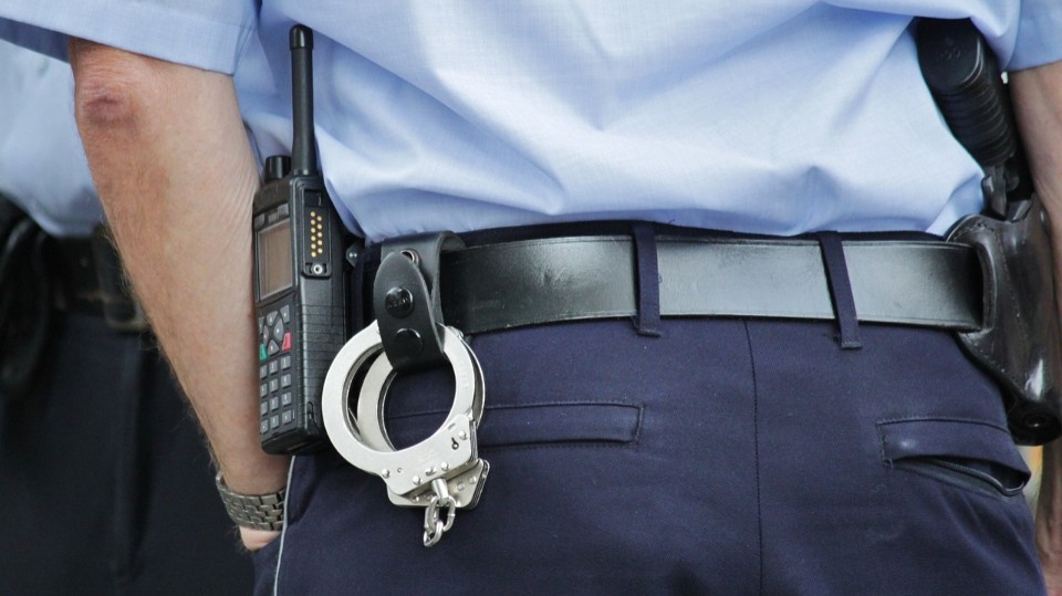 Drogenfund und Haftbefehl: Polizei nimmt gesuchten Mann in Mammelzen fest