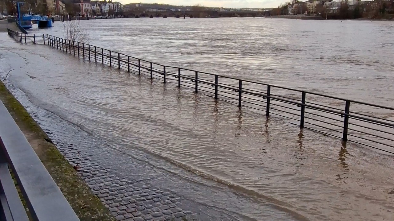 Pegelstände steigen - Hochwasser möglich