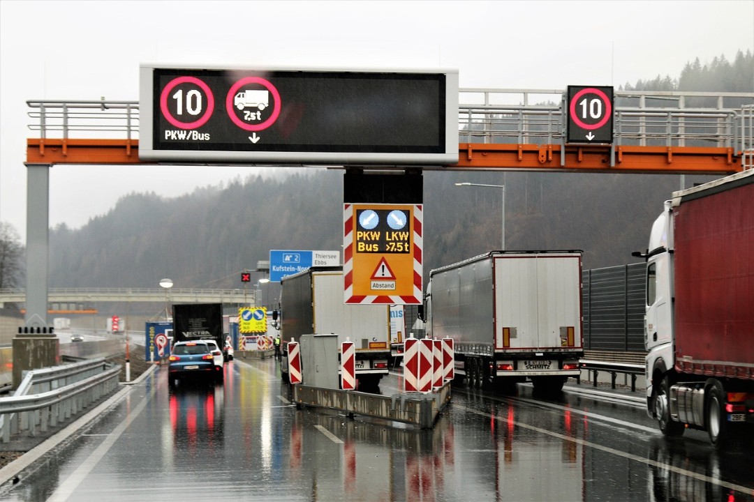 Hering warnt vor Provokation der Nachbarländer Hering warnt vor Provokation der Nachbarländer