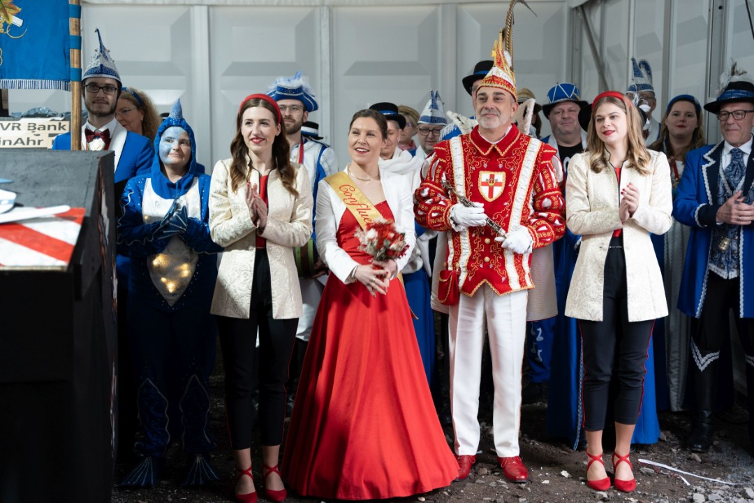 Hochschule Koblenz feiert Rosenmontags-Premiere mit eigenem Wagen Hochschule Koblenz feiert Rosenmontags-Premiere mit eigenem Wagen