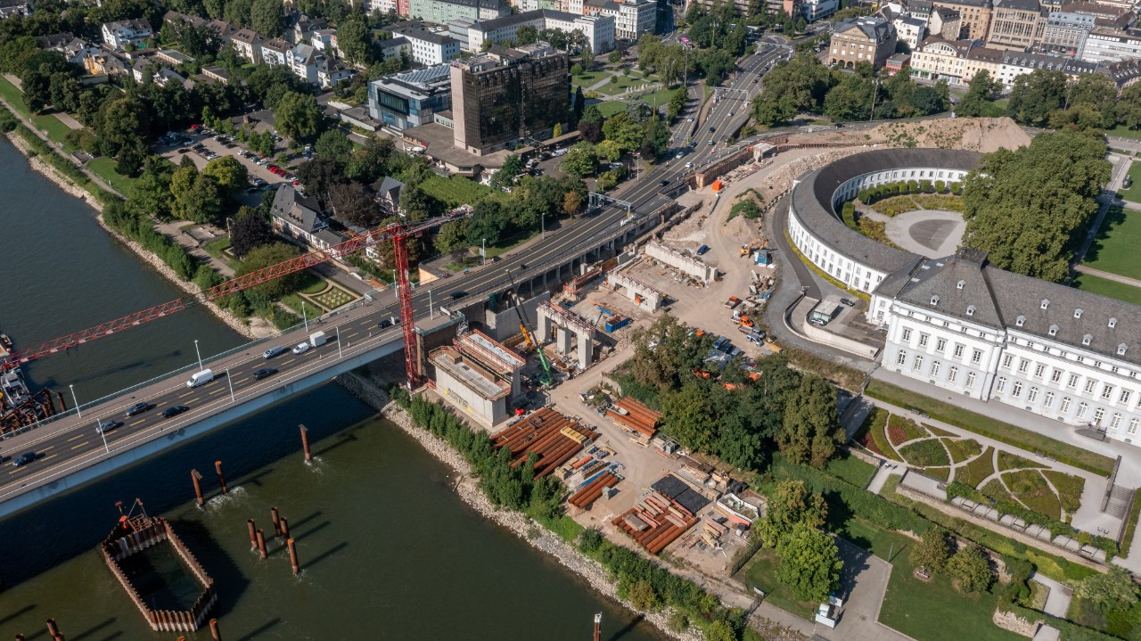 Betonagearbeiten an der Pfaffendorfer Brücke Betonagearbeiten an der Pfaffendorfer Brücke