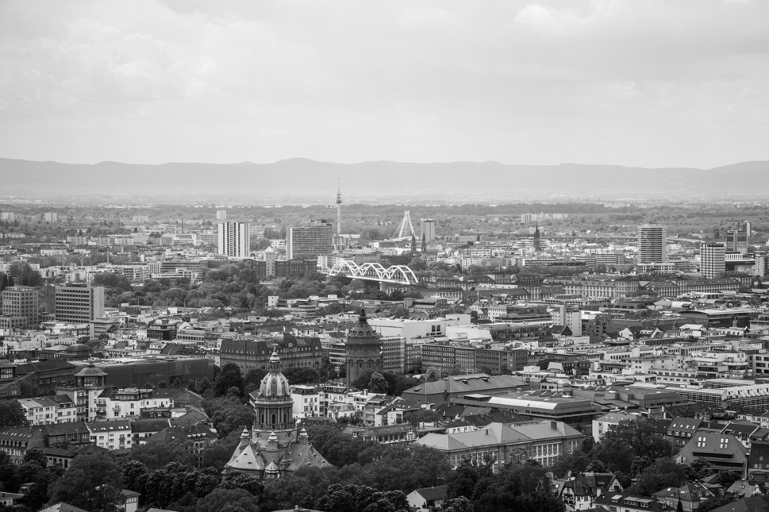 Update: Mann aus Rheinland-Pfalz fährt in Menschenmenge Update: Mann aus Rheinland-Pfalz fährt in Menschenmenge