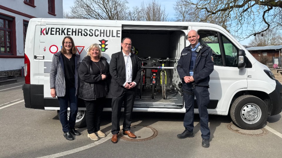 Neues Auto für die mobile Jugendverkehrsschule