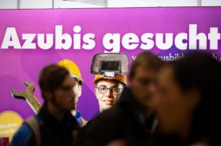 DGB fordert mehr Engagement der Betriebe für Ausbildung DGB fordert mehr Engagement der Betriebe für Ausbildung