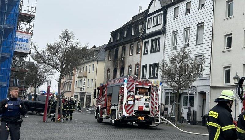 Update: Zwölf Verletzte bei Brand in Mehrfamilienhaus in Koblenz Update: Zwölf Verletzte bei Brand in Mehrfamilienhaus in Koblenz