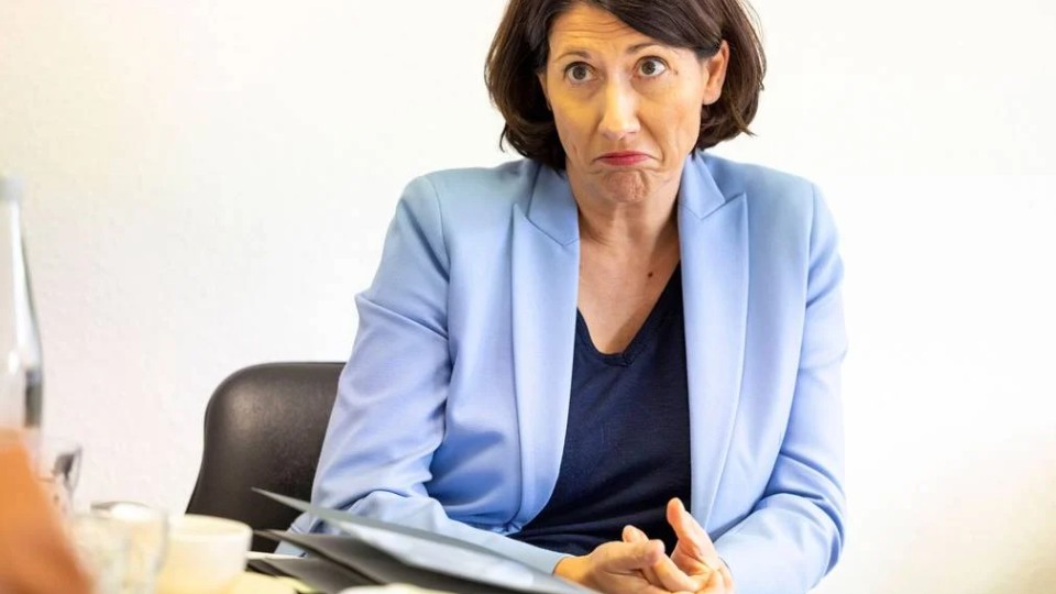 Fraktionschef Fernis tritt möglicherweise gegen Schmitt an