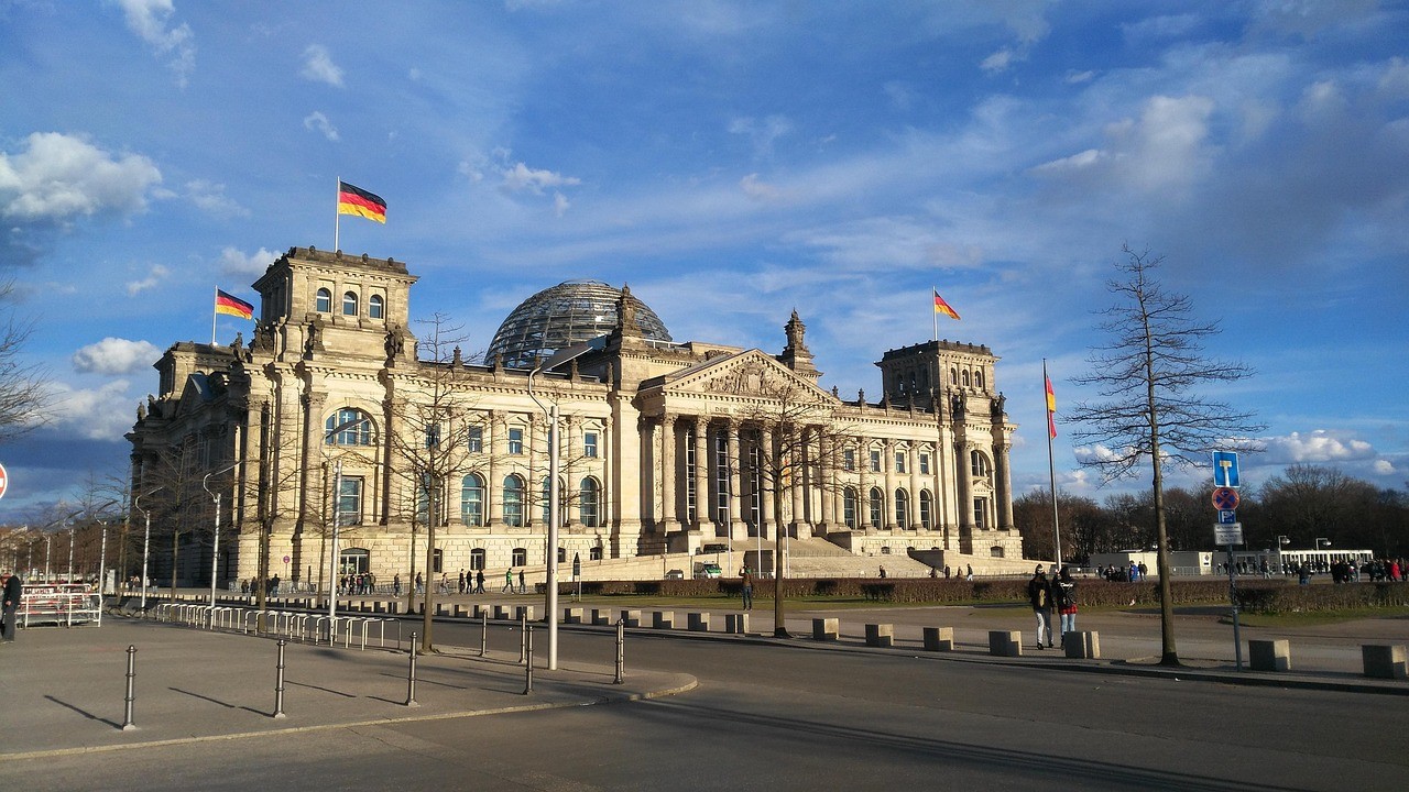Grünen-Fraktion wählt Khan und Müller neu in den Vorstand