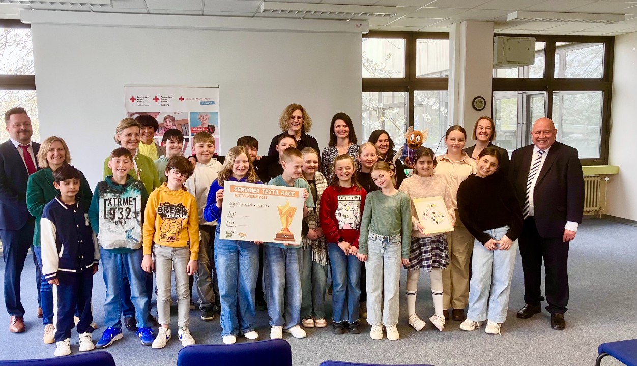 Textil Race Mittelrhein 2025: Gewinnerschule unterstützt durch das DRK Koblenz Textil Race Mittelrhein 2025: Gewinnerschule unterstützt durch das DRK Koblenz