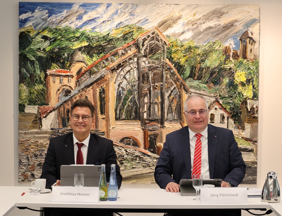 Sparkasse Koblenz - "Ein starker Partner der heimischen Wirtschaft" Sparkasse Koblenz - "Ein starker Partner der heimischen Wirtschaft"