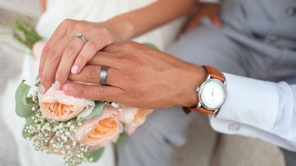 Spontan vor den Traualtar: Paare können „einfach heiraten“