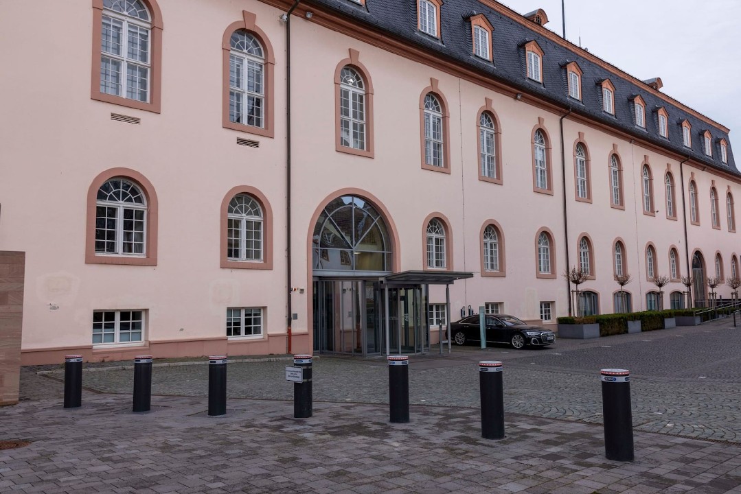 Land unterzeichnet Vertrag mit Verband der Sinti und Roma Land unterzeichnet Vertrag mit Verband der Sinti und Roma