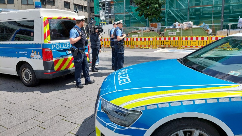 Durchsuchungen wegen Verdachts auf Drogenhandel